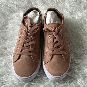 ASOS DESIGN Women’s Dizzy lace up trainers in warm beige 6